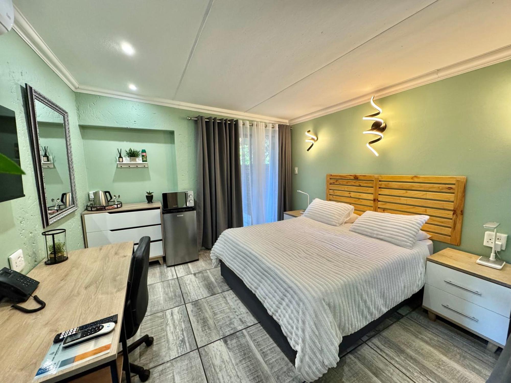 Echo Mountain Inn (Adults Only) Тхабазімбі Екстер'єр фото